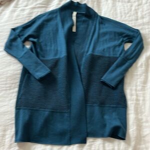 Lululemon blue sweater.
